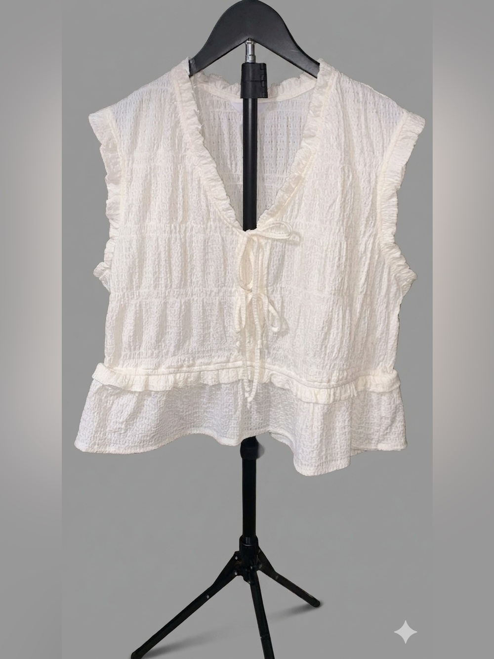 Time and Tru Cream Textured Ruffle Tie-Front Sleeveless Top